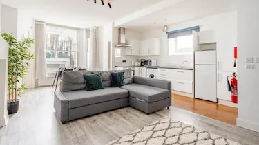Beautiful Flat, Kensington