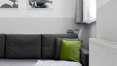 Glorious 1 Bedroom Flat
