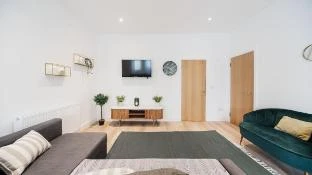 Smart Spacious Kensington Flat