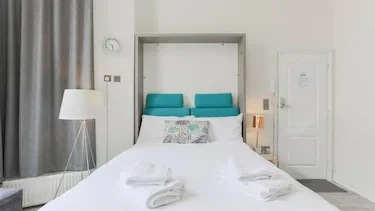 Stylish Studio in Kensington